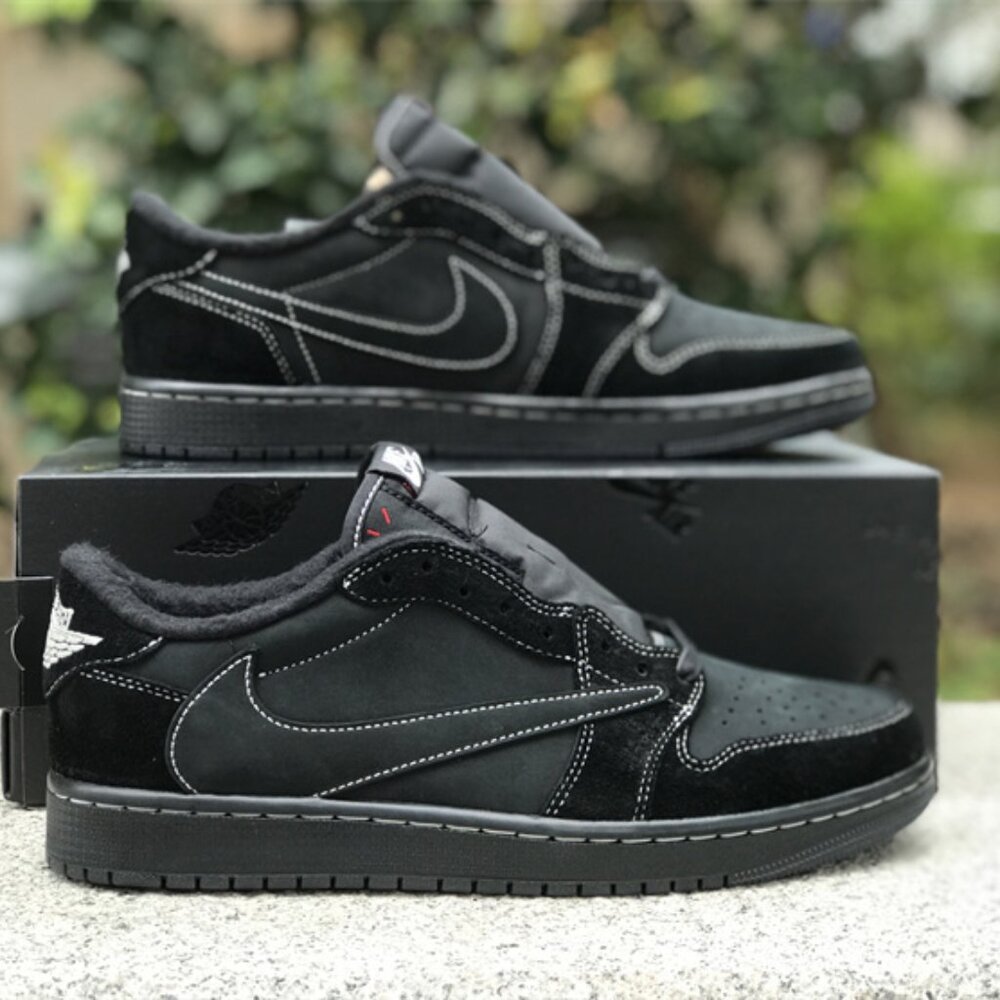TRAVIS SCOTT PHANTOM BLACK